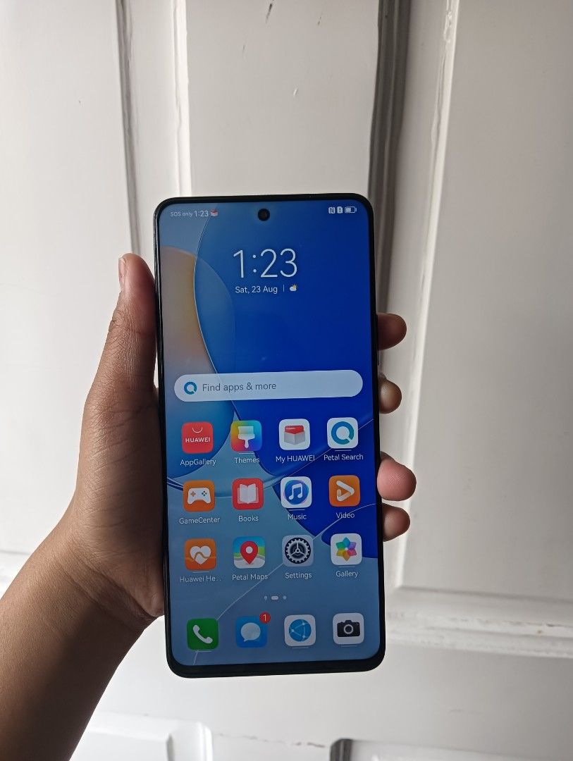 Huawei Nova 9se (Category: Huawei) located in Manila. Submitted by munsayacje15970 (Listing ID 1388876783, Image 2). Description: FOR SALE!! HUAWEI NOVA 9 SE 8/128gb Side fingerprint 5000mah Qualcomm snapdragon 680 108 mega pixel cam Inclusion: Original charger 66w and case No issue No history repair Check all u want upon meetup.