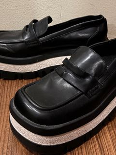 (Category: ) located in . Submitted by kalychuchi (Listing ID 1388873398, Image 1). Description: .