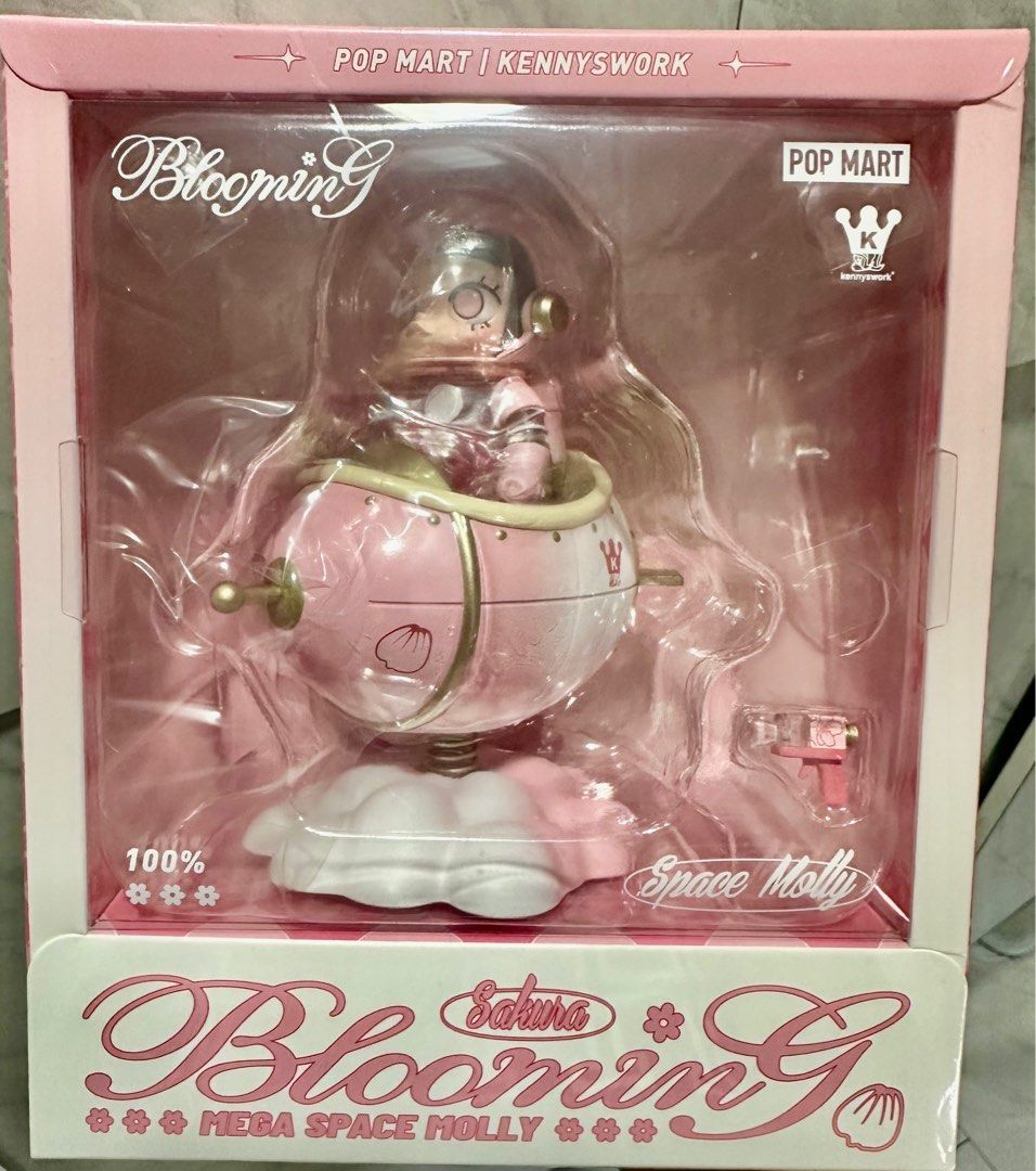 Japan]Pop Mart Mega Space Molly Sakura Blooming 100%, Hobbies
