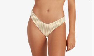 (Category: ) located in . Submitted by sunnyfloshop (Listing ID 1388878412, Image 1). Description: .