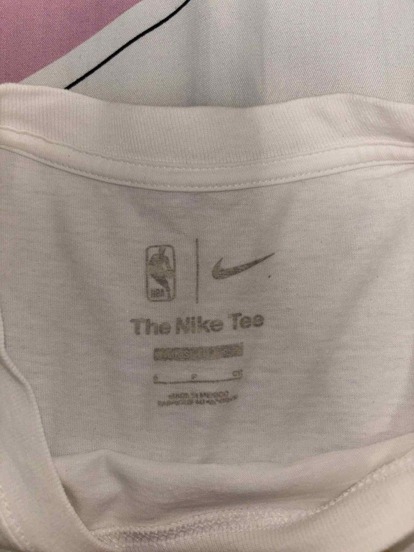 LOS ANGELES LAKERS NIKE (Category: Tshirts & Polo Shirts ) located in Manila. Submitted by stilljaypee (Listing ID 1388723444, Image 2). Description: LOS ANGELES LAKERS NIKE SIZE S FITS TO M OR LARGE DEPENDS SA TAO.