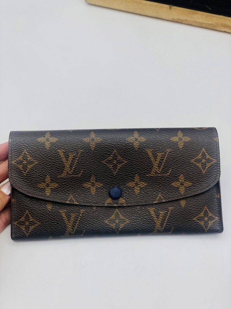 Lv Emilie Wallet (Category: Luxury Bags & Wallets) located in Cavite. Submitted by checherosales (Listing ID 1388708945, Image 2). Description: Dm us if interested .