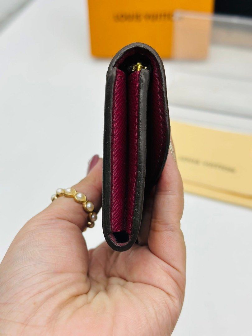 Lv Rosalie Wallet (Category: Luxury Bags & Wallets) located in Cavite. Submitted by checherosales (Listing ID 1388708785, Image 3). Description: Dm us if interested...