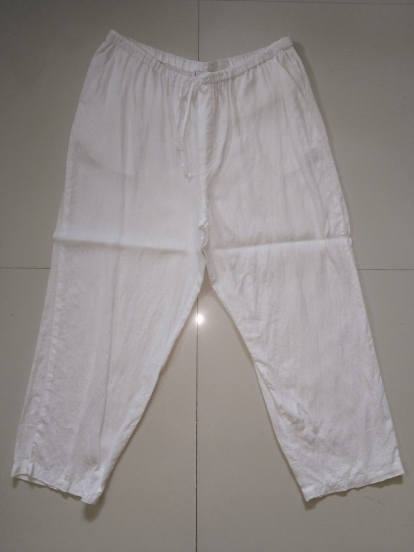 Mango white set (Category: Sets or Coordinates) located in Caloocan City. Submitted by sgsteck98049 (Listing ID 1388747547, Image 1). Description: Used 2x RFS lose weight.