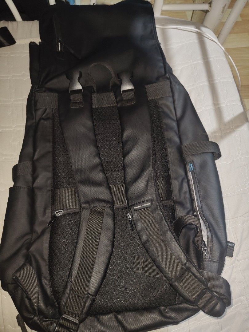 Mark Ryden Water Resistant travel backpack (Category: Backpacks) located in Caloocan City. Submitted by zealwind.6c23d3 (Listing ID 1388710655, Image 3). Description: Issues: -Medyo sira na ung sa plastic cover nung zipper, but ayos pa naman ung mismong zipper -naputol na din pala ung charging cable sa loob.