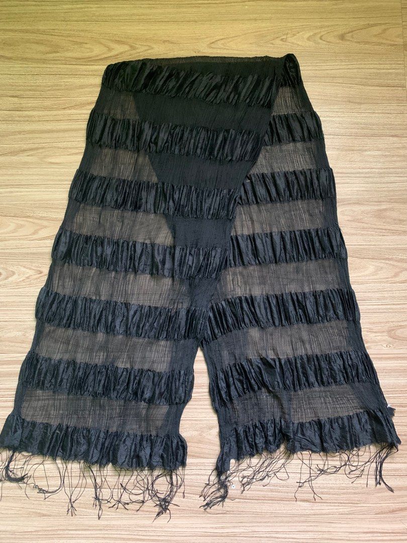 Mcm japan scarf (Category: Luxury Accessories) located in Cebu City. Submitted by fierce.vincent (Listing ID 1388841028, Image 3). Description: Mcm japan scarf Excellent 19 width 66 length 850 add sf.