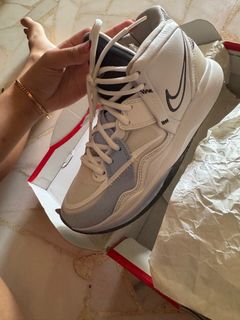 (Category: ) located in . Submitted by _y.tingg_ (Listing ID 1388708425, Image 1). Description: .