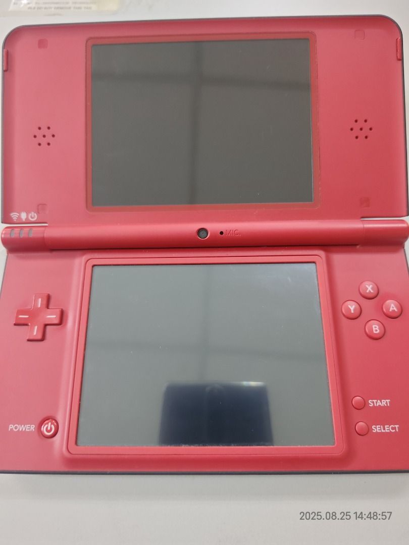Nintendo DSi Mario edition (Category: Nintendo) located in Caloocan City. Submitted by francisab39358 (Listing ID 1388778795, Image 2). Description: Makinis pa yung mismong unit pero may defect lang sa upper screen dark corners pero kaya naman makapag laro. Pwede lagyan ng 4gb worth games. Lalamove or meetup around makati..