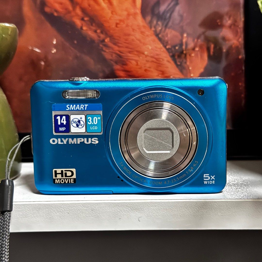 Olympus VG 140 (Category: Cameras) located in Cebu City. Submitted by gilejehhk (Listing ID 1388724566, Image 1). Description: BLUE: Olympus VG-140 fully functional (issue: ghost/phantom touch button pero manageable lng naman) -14 megapixel Unit, battery and universal clip charger only!.