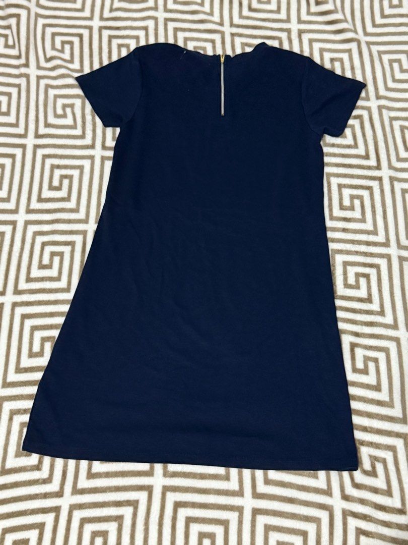 Original Regatta Navy Blue Dress (Category: Dresses) located in Balanga. Submitted by stan.pt (Listing ID 1388769062, Image 3). Description: - size S-M - comfy dress - no flaws rfs: hindi po ako mahilig sa dress .