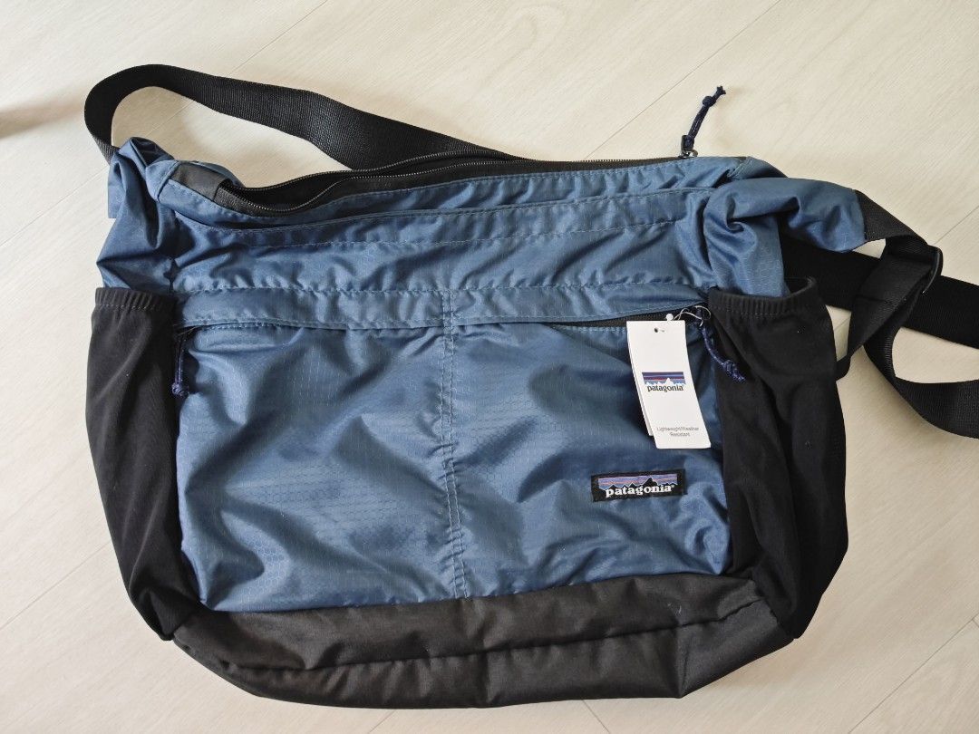 Patagonia Lightweight Travel Courier Bag, Men's Fashion, Bags