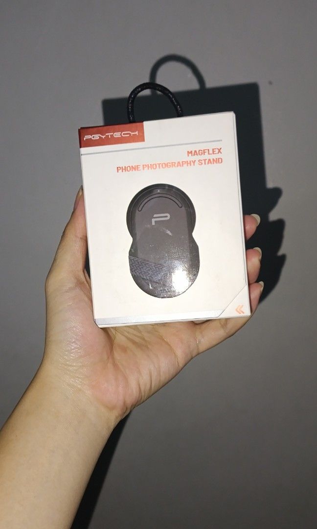 Pgytech Magflex Phone Stand (Category: Mounts & Holders) located in Manila. Submitted by shashasharlene (Listing ID 1388912206, Image 1). Description: Brand new RFS: will not use it. Loc: Sta. ana, Manila sf c/o by the buyer.