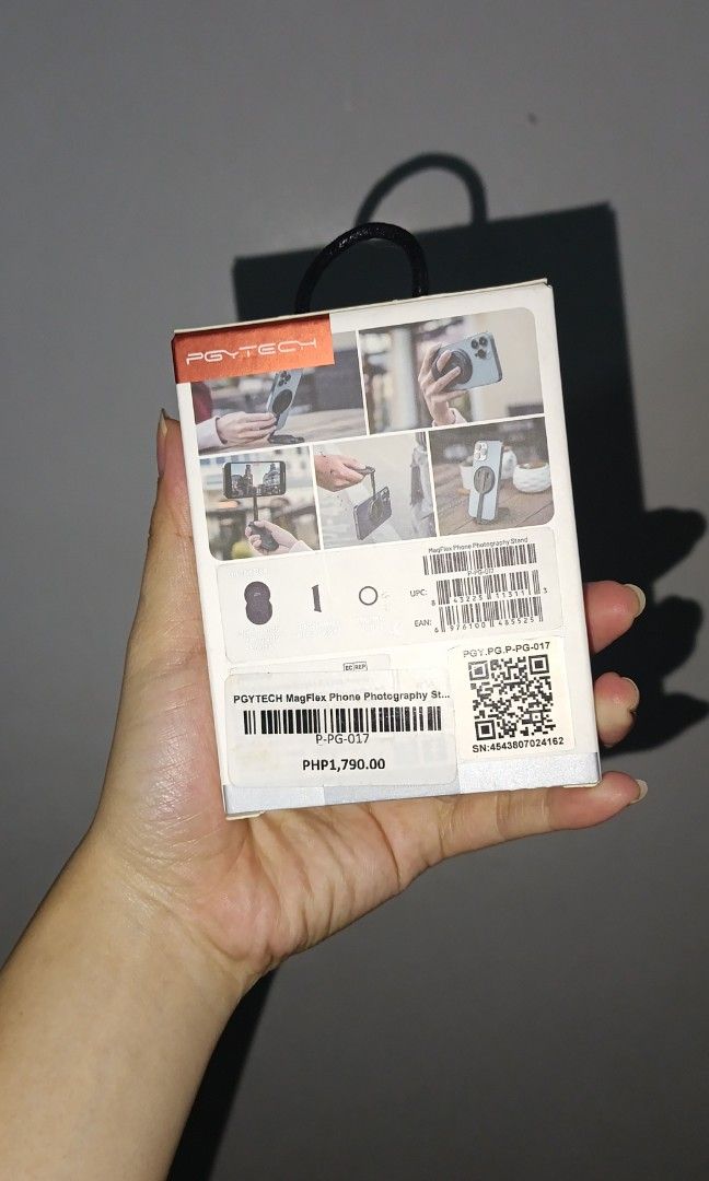 Pgytech Magflex Phone Stand (Category: Mounts & Holders) located in Manila. Submitted by shashasharlene (Listing ID 1388912206, Image 3). Description: Brand new RFS: will not use it. Loc: Sta. ana, Manila sf c/o by the buyer.
