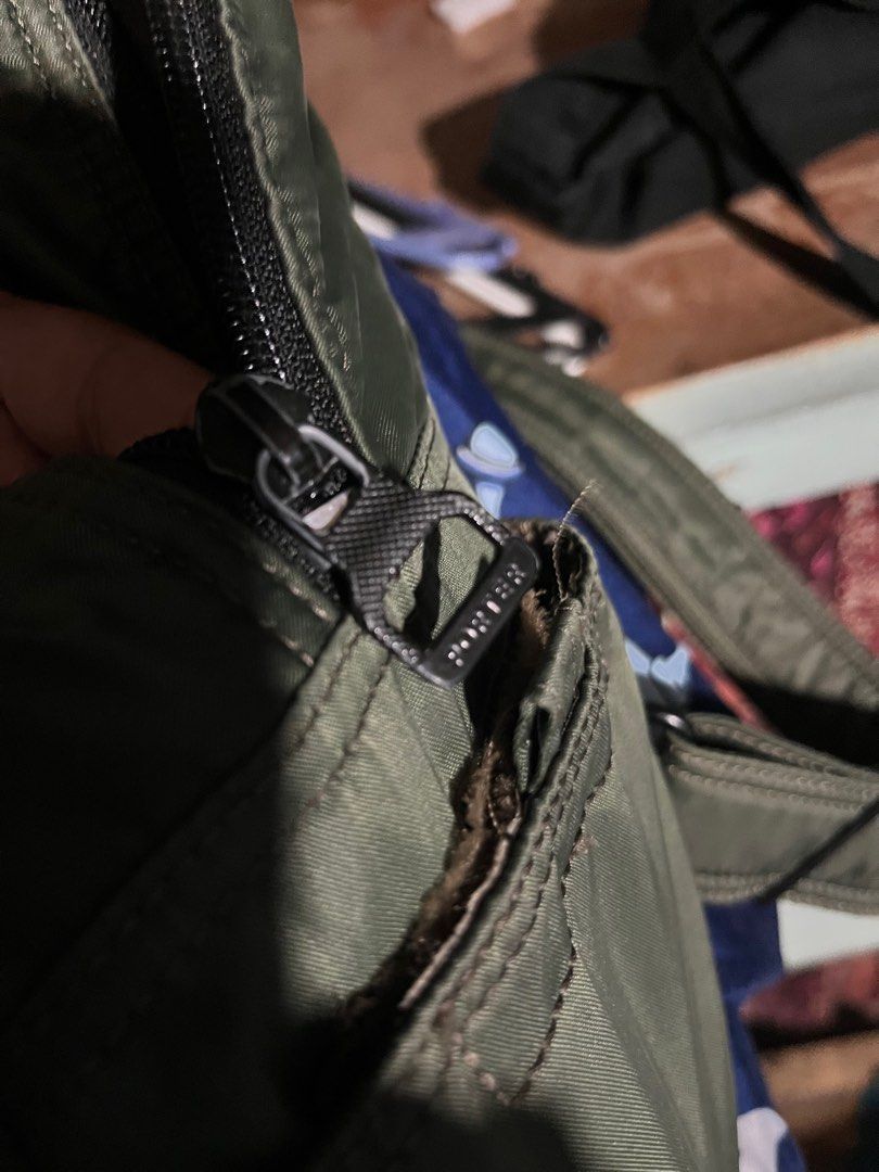 Porter (Category: Backpacks) located in Pasig City. Submitted by shomsdthrifter (Listing ID 1388866621, Image 3). Description: Porter tanker My mga issues ung velcro pero nadikit pa naman . At hindi obvious.