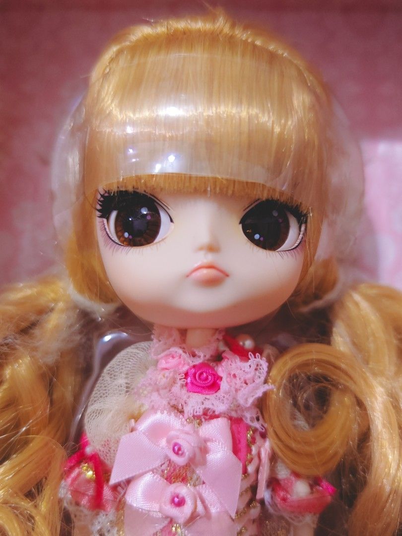 Pullip Doll -Dal (Category: Designer & Blind Box Toys) located in Manila. Submitted by mik0509 (Listing ID 1379976344, Image 2). Description: LIMITED TIME ONLY Brand New Original Pullip Doll issue: box has a tear on the side Negotiable Price.