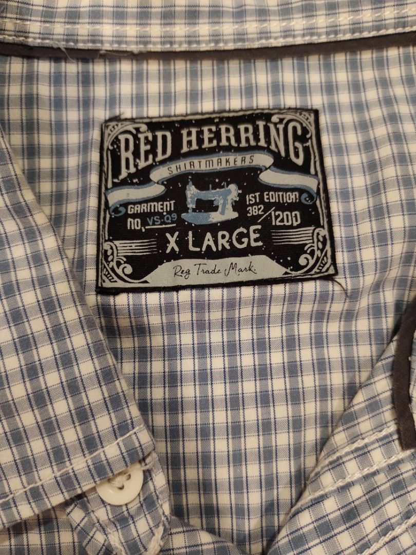 Red Herring Shirtmaker Short Sleeve Polo (Category: Formal Shirts) located in Makati City. Submitted by mrky88 (Listing ID 1388832771, Image 3). Description: Red Herring Shirtmaker Short Sleeve Polo Size : X-Large Length : 29 Inches Width : 23 Inches Shoulder : 19 Inches.