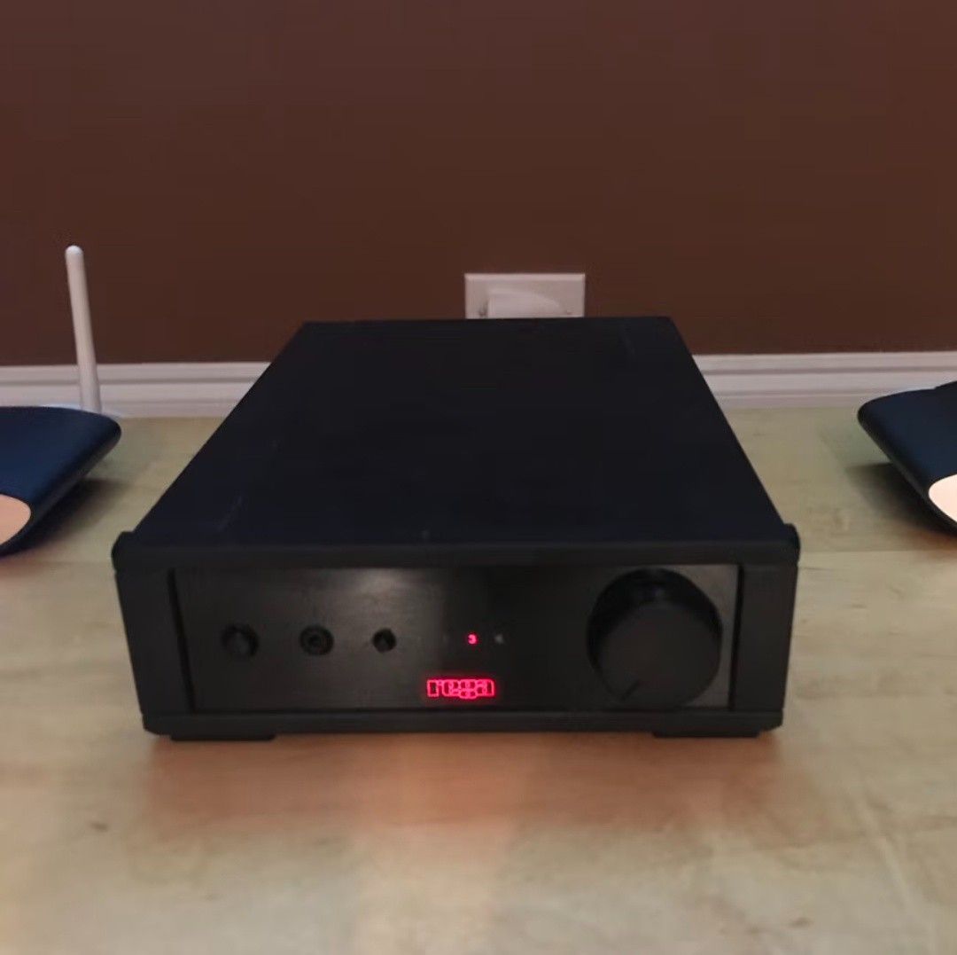 Rega io compact Class AB integrated stereo amplifier, Audio, Soundbars ...