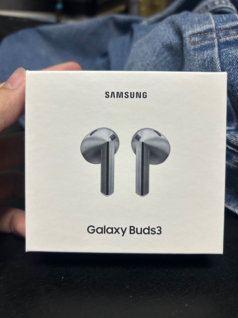 SEALED Galaxy Buds 3 (Category: Earphones) located in Manila. Submitted by joshtify (Listing ID 1388869122, Image 1). Description: SEALED Galaxy Buds 3 SRP: 5,400 RFS: Freebie from phone.