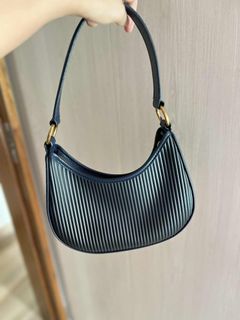 （分類：）位於 。 由 shaineeee025328 提交（商品編號 1388746492，圖片 1）。簡介： 。