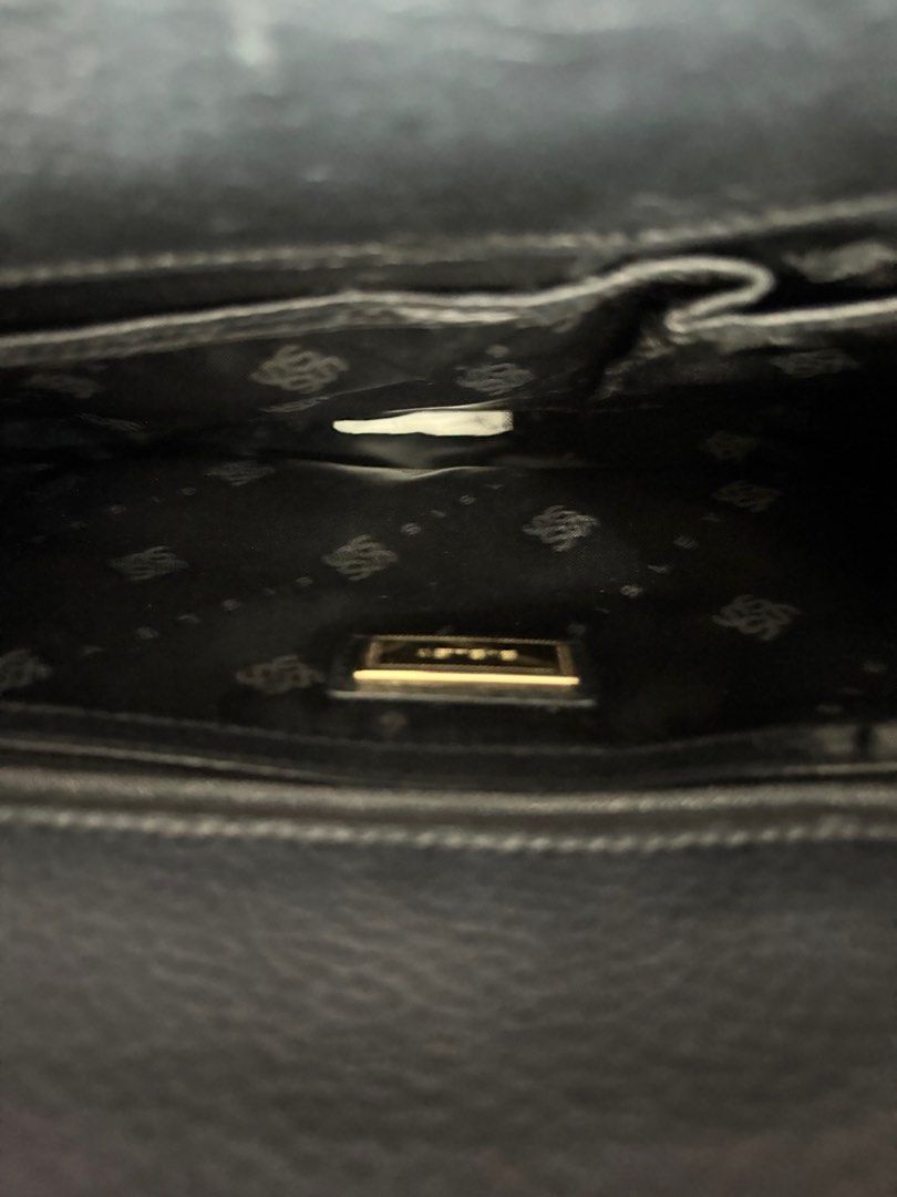 Sisley Bag (Category: Luxury Bags & Wallets) located in Quezon City. Submitted by candyclosetph (Listing ID 1388838329, Image 3). Description: Hermes like design .