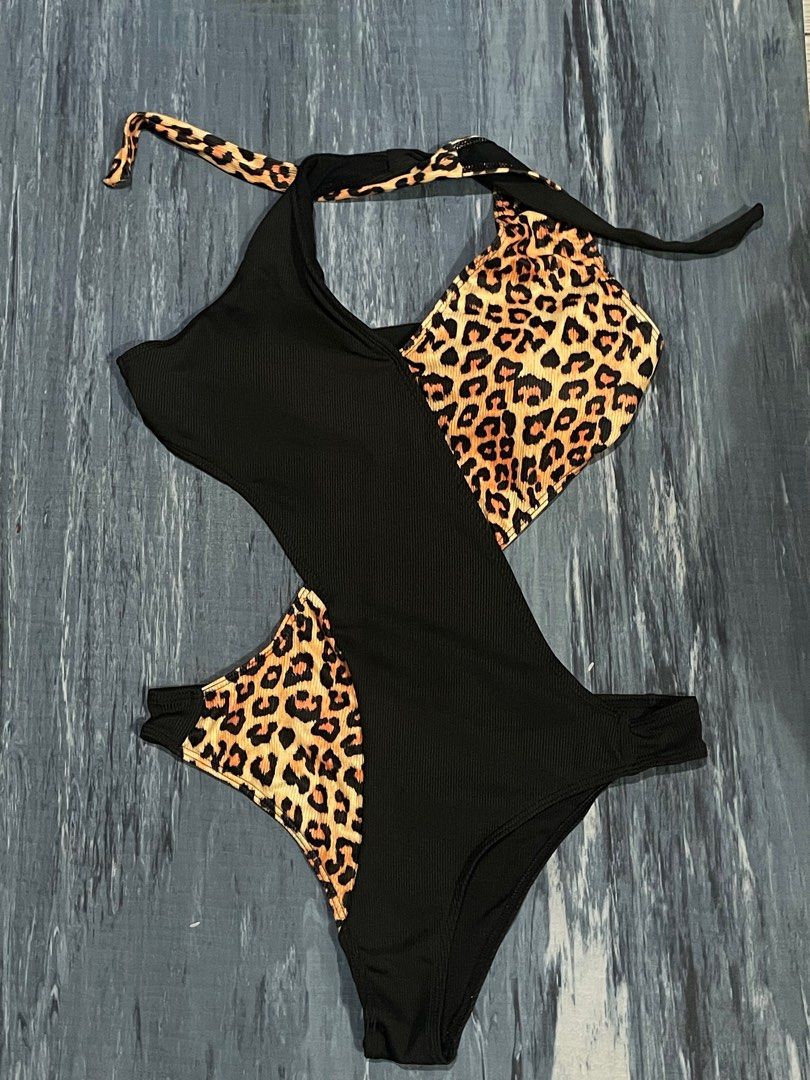 Swimsuit (MEDIUM) (Category: Bikinis & Swimsuits) located in Makati City. Submitted by superjaa (Listing ID 1388839233, Image 1). Description: Never been used.
