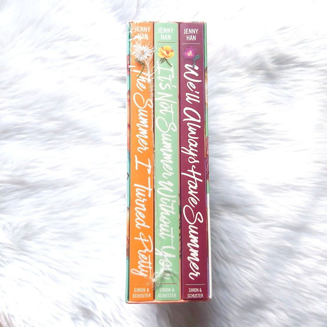 The Summer I Turned Pretty box set trilogy by Jenny Han, Hobbies & Toys