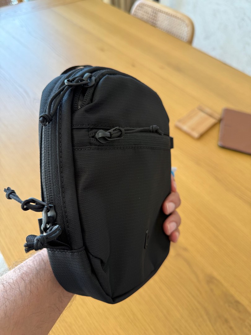 Tomtoc T37 Crossbody Bag, Men's Fashion, Bags, Sling Bags on Carousell