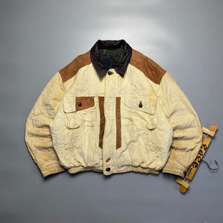(Category: ) located in . Submitted by y2k.luxury.streetwear.outdoor (Listing ID 1388848628, Image 1). Description: .