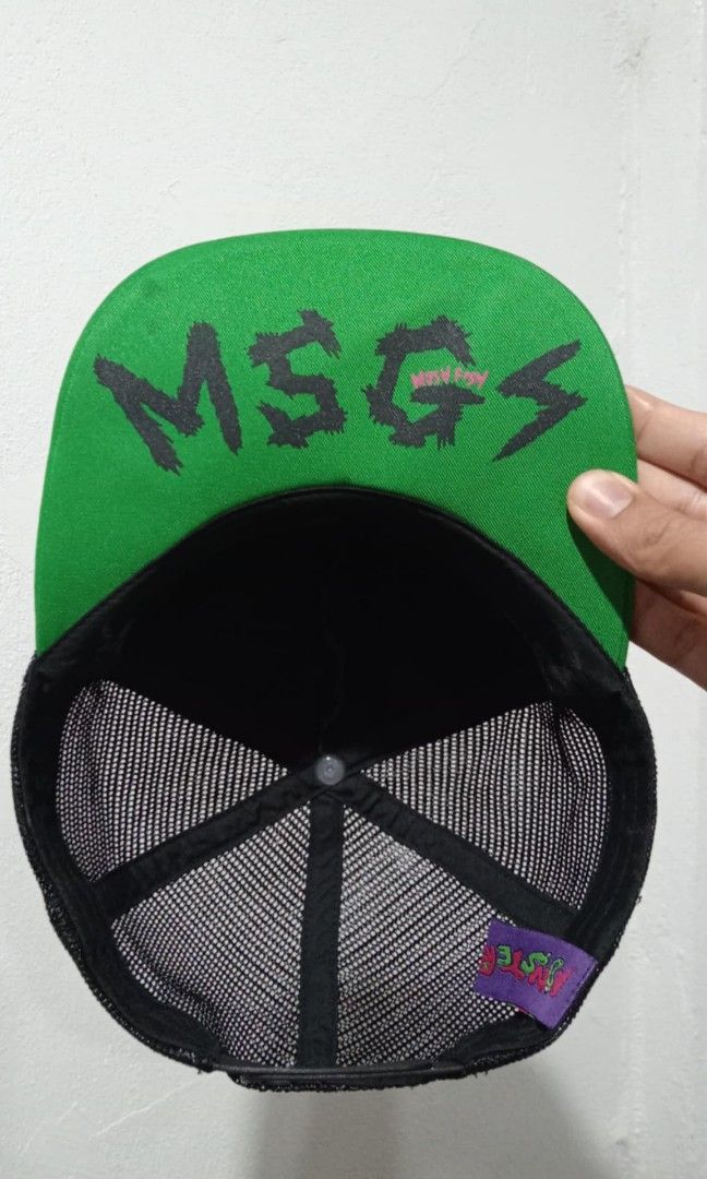 Vintage Monster Gum Trucker Cap (Category: Caps & Hats) located in Candon. Submitted by ylocos_thrifts (Listing ID 1388797576, Image 2). Description: Vintage Monster Gum Trucker Cap Color Rate: 10/10 Very Good Condition Issue/Flaws: Deform sa brim at yupi sa snap.