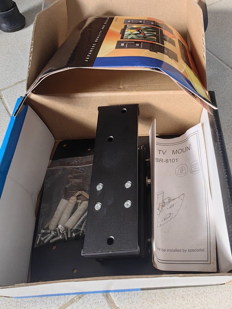 Wall Bracket for TV (Category: Electrical, Adaptors & Sockets) located in Rizal. Submitted by ashtionly (Listing ID 1388797527, Image 3). Description: Never Used, kept in storage.
