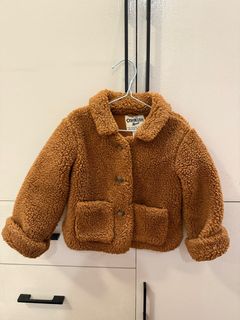 (Category: ) located in . Submitted by shopwithstyleeee (Listing ID 1388716623, Image 1). Description: .