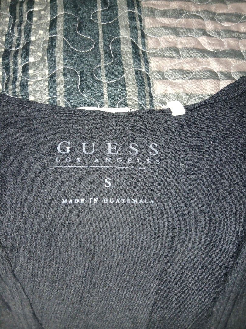 Y2k Vneck Short sleeve Guess Top (Category: Shirts) located in Bongabong. Submitted by del_argent (Listing ID 1388720701, Image 2). Description: size:S-M.