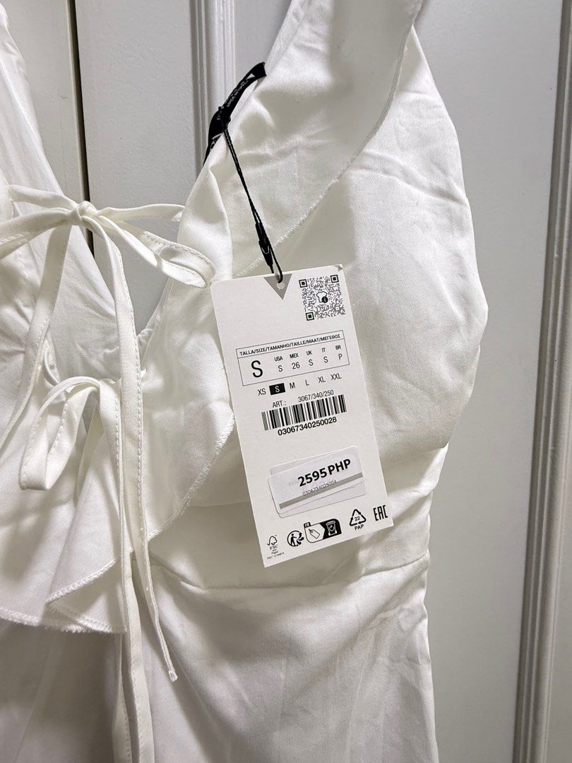 Zara White Summer Dress (Category: Dresses) located in Paranaque City. Submitted by cescag (Listing ID 1388877132, Image 3). Description: Never worn RFS wrong size.