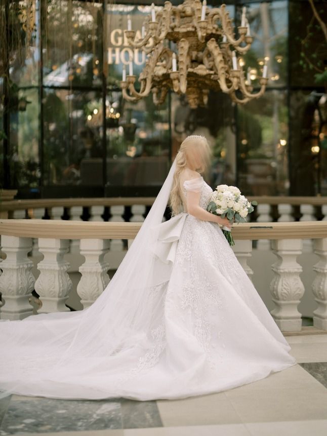 2-in-1 Designer Wedding Gown (bought Php230,000) (Category: Dresses) located in Makati City. Submitted by gelinep (Listing ID 1388962233, Image 3). Description: 👑 2-in-1 Wedding Gown - Custom ball gown & reception dress in 1 - Embellished in Swarovski crystals - Can be styled into 5 different versions - By a popular bridal designer, Jazel Sy - Used 2024 - Dry cleaned and ready for you to wear! ℹ️ Bought for Php230,000 NO RENTALS, SORRY. 😊 Bride