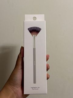 (Category: ) located in . Submitted by 451mail (Listing ID 1389022874, Image 1). Description: .