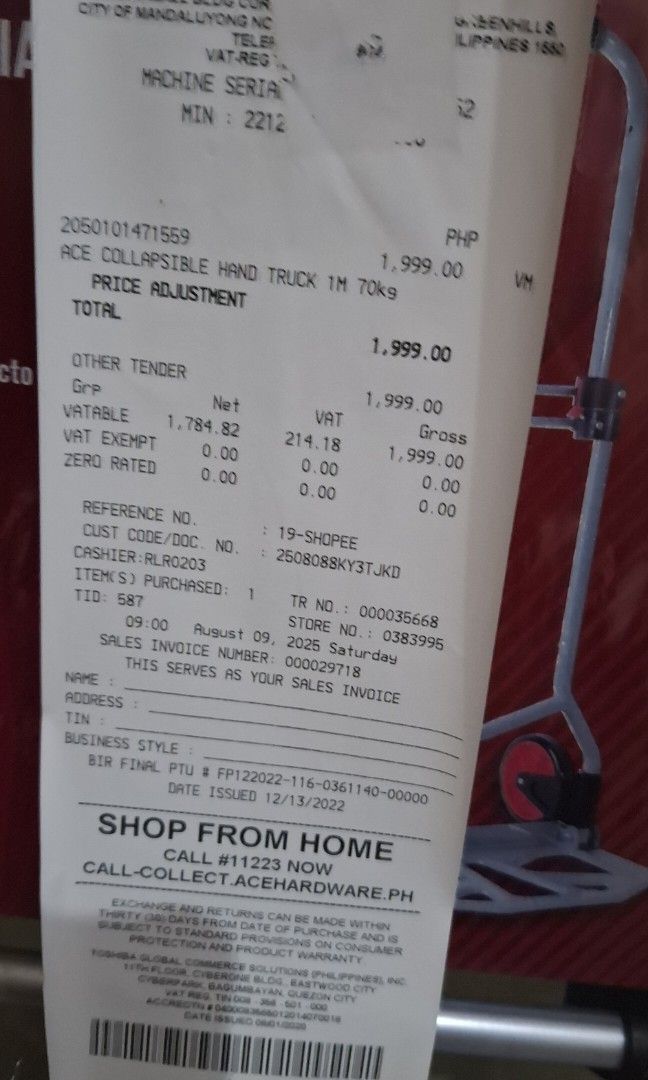 ACE Collapsible Hand Truck Trolley (Category: Looking For) located in Manila. Submitted by dm_ca (Listing ID 1389103974, Image 2). Description: Never used, only opened (akala efficient sa pamamalengke) Up to 70kg capacity Can be used in moving bulky appliances Easy to use: Ibaba lang platform and ma-unfold agad yung wheels RFS: Hassle i-return. Too heavy and bulky but it makes it surely heavy-duty.