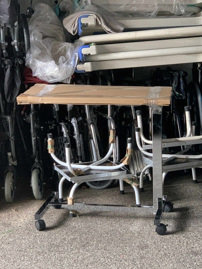 Adjustable height overbedtable table (Category: Medical Supplies & Tools) located in Quezon City. Submitted by kathrynbal66392 (Listing ID 1388914241, Image 1). Description: we accept bulk orders brandnew affordable onhand negotiable good quality and condition open for pick up and delivery high quality we also sell many medical supplies call me 09268225723 cod,gcash,bank transfer lifetime time free service.