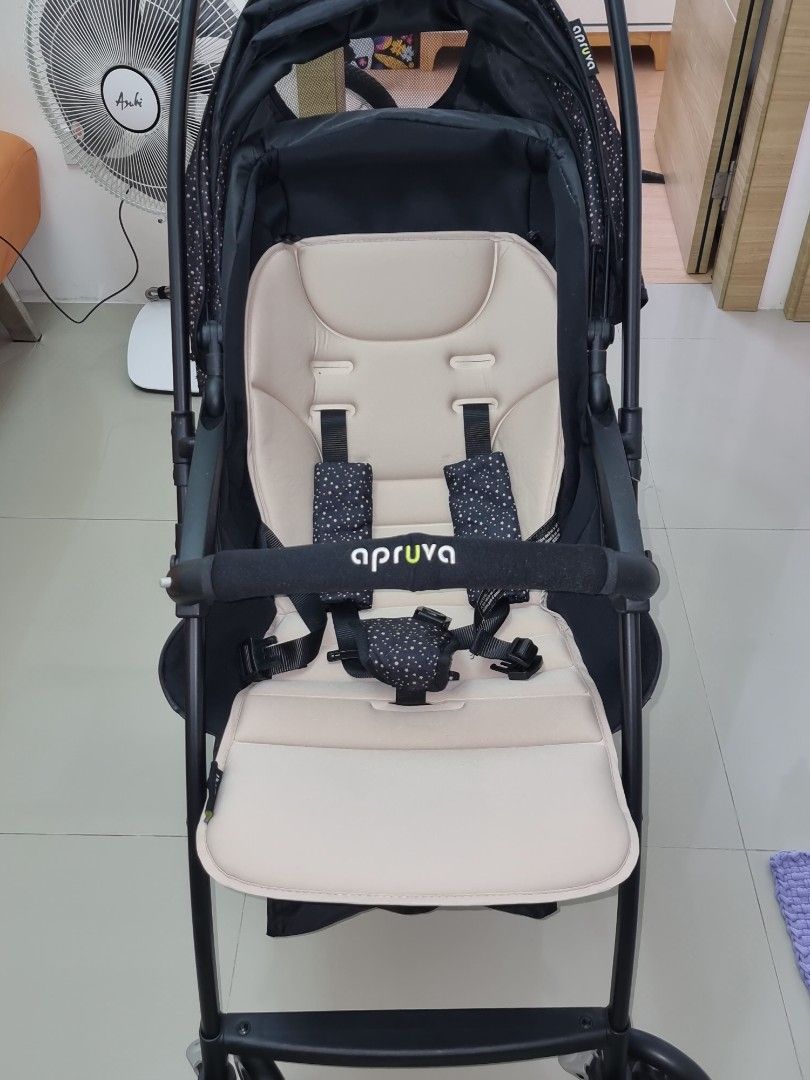 APRUVA STROLLER (Category: Strollers) located in Manila. Submitted by juliana01.07 (Listing ID 1388952150, Image 1). Description: Selling lightly used stroller. Comes with caddy and cushion..