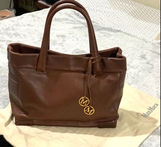 (Category: ) located in . Submitted by vbvessentials (Listing ID 1388930934, Image 1). Description: .