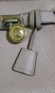 (Category: ) located in . Submitted by 09459757233 (Listing ID 1389057702, Image 1). Description: .