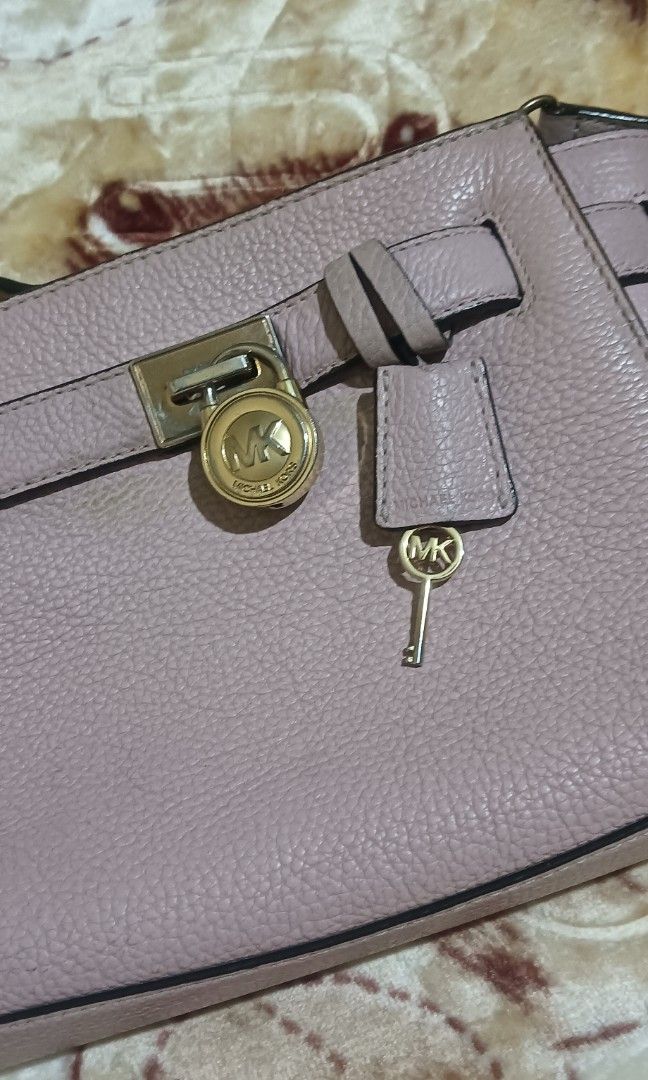 Authentic MK HAMILTON Shoulder Bag Blossom color (Category: Shoulder Bags) located in General Trias. Submitted by 09459757233 (Listing ID 1389057702, Image 3). Description: Authentic (Original) Michael Kors Hamilton Shoulder Bag with MK Lock and Key Blossom 🌸 Color.