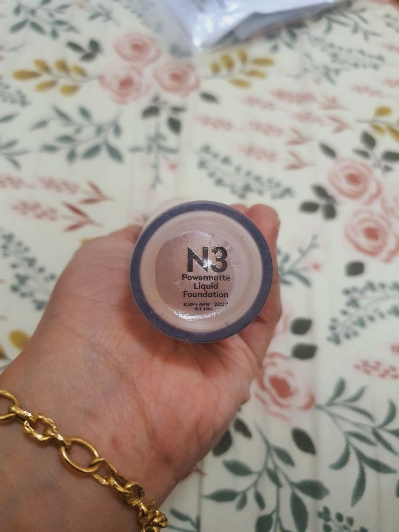 C code foundation (Category: Makeup) located in Seremban. Submitted by bestsmzenterprise (Listing ID 1389096011, Image 2). Description: Guna 2 kali sahaja. Nak jual sebab dah tukar brand foundation lain..