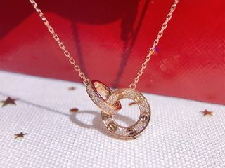 Cartier Love 系列玫瑰金鑽石雙環項鍊64243381435138110