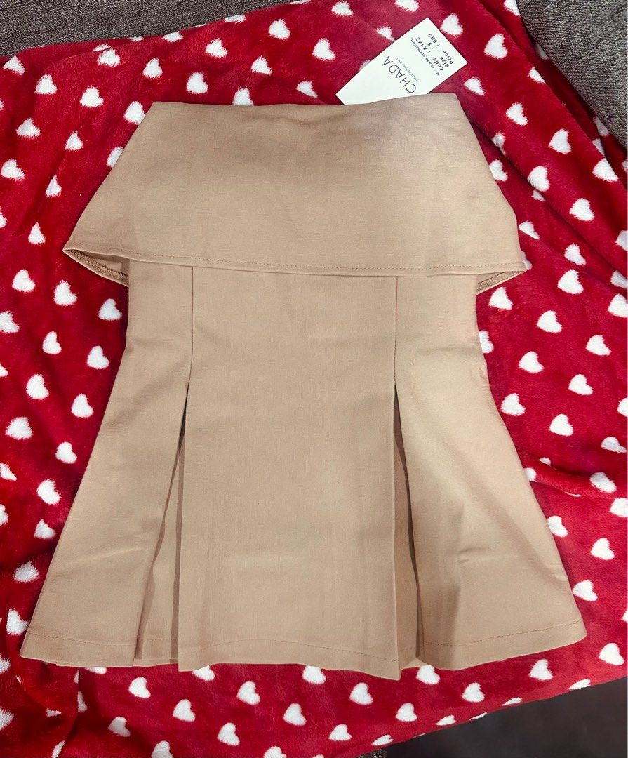 CHADA TUBE TOP (BKK ONHAND) (Category: Others Tops) located in Paranaque City. Submitted by teamjasny (Listing ID 1389014183, Image 3). Description: Brand new with tag Chada tube top SIZE SMALL ON TAG but can fit upto medium FITS: 32"-34" bust 25-28" waist Cotton spandex fabric (super stretch) Rfs doesn't fit me .
