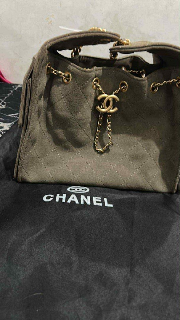 Chanel 25 mini suede (Category: Luxury Bags & Wallets) located in Mandaluyong City. Submitted by jrmyv (Listing ID 1389058285, Image 1). Description: .