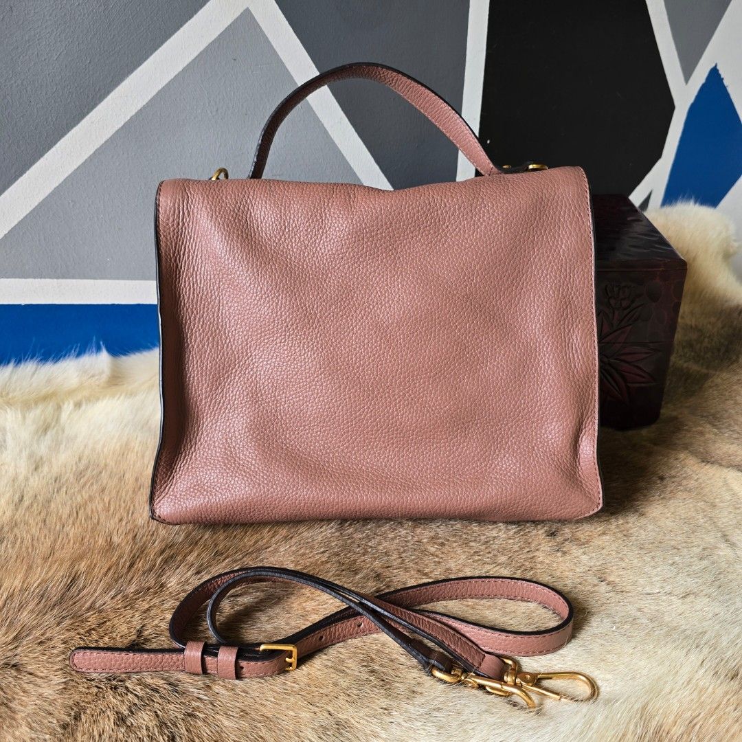 Cocinelle 2way bag (Category: Luxury Bags & Wallets) located in Davao. Submitted by arvinaboab04229 (Listing ID 1388957399, Image 2). Description: italian brand preloved but well loved.