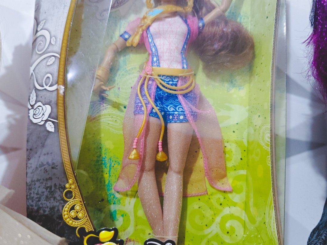Descendants - Audrey (Category: Storybooks) located in Manila. Submitted by mik0509 (Listing ID 1384570030, Image 3). Description: BRAND NEW! NRFB as is where is, wysiwyg Price is negotiable.