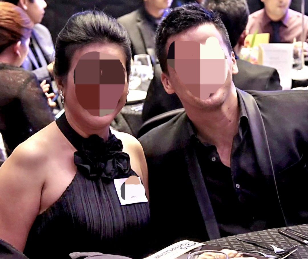 Elegant Black Halter Gown| Size Large (Category: Evening dresses & gowns) located in Paranaque City. Submitted by leneleng (Listing ID 1389086244, Image 3). Description: Make a timeless statement with this classic floor-length black gown — perfect for formal events, galas, weddings, or awarding ceremonies. ✔️ Sophisticated halter neckline with floral detail for a chic touch ✔️ With built-in pads ✔️ Flowy floor-length skirt that gives a graceful s
