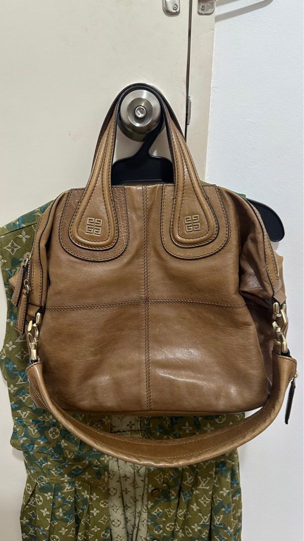 Givenchy Nightingale M size (100% authentic) (Category: Luxury Bags & Wallets) located in Cabuyao City. Submitted by tessamatsu39651 (Listing ID 1388922977, Image 2). Description: Guaranteed Authentic .