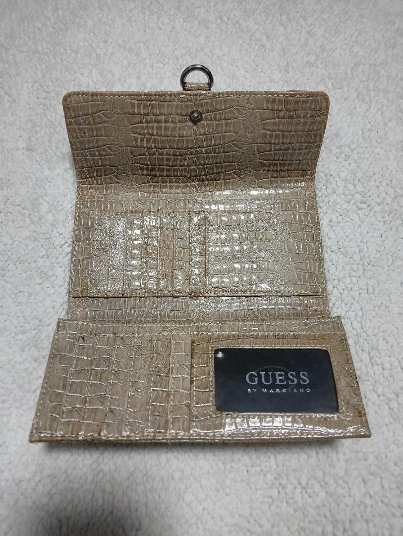Guess Crocodile Triple Long Wallet (Category: Luxury Bags & Wallets) located in Manila. Submitted by thriftedgemsss (Listing ID 1388918243, Image 3). Description: .